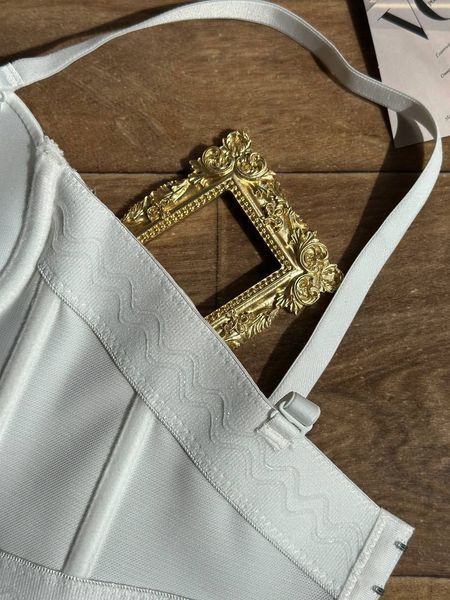 , White, S-M